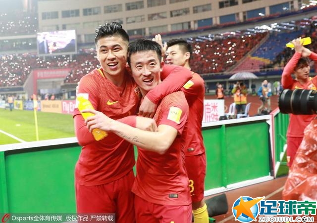 而在谈到胜利时，瓜迪奥拉说：“对手比赛强度很高，这并不容易。
